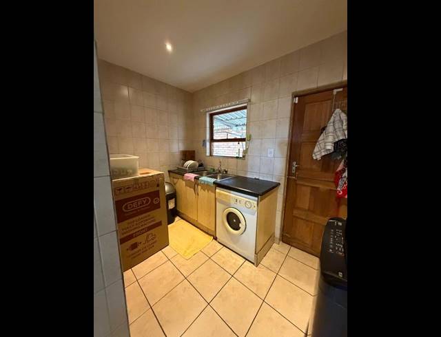 4 BEDROOM PROPERTY TO RENT IN SONNEVELD